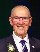 Reinhold (Ron) Frederick Helwer